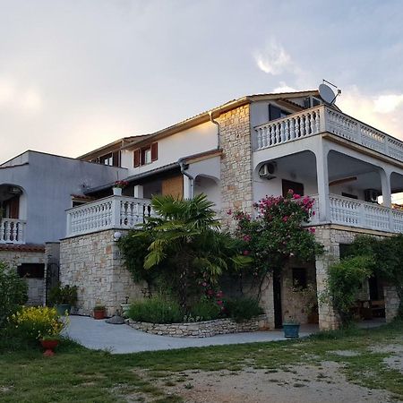 Nada And Family Apartman Rovinjsko Selo Kültér fotó
